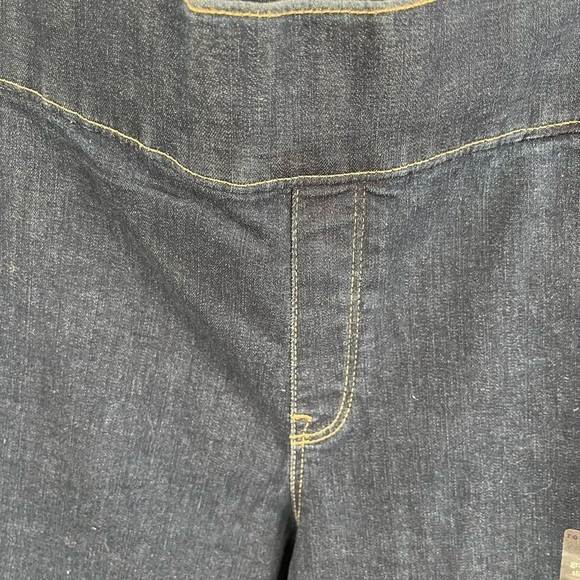 Hilfiger Jeans - Picture 8 of 11